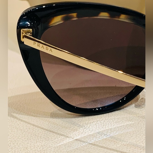 Pre-Owned Prada Sunglasses - Picture 10 of 10